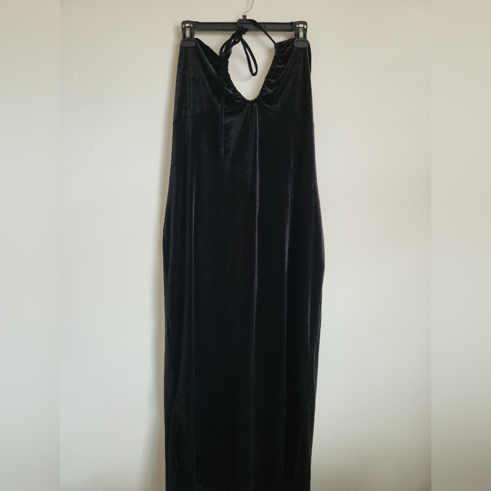 Fashion Nova Black sleeveless dress